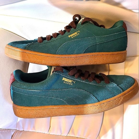 Puma Suede Classic  Green Sneakers - Picture 1 of 10